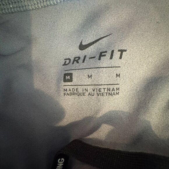 Women's Nike Dri-Fit Gray Running Shorts Size Medium - Picture 8 of 11